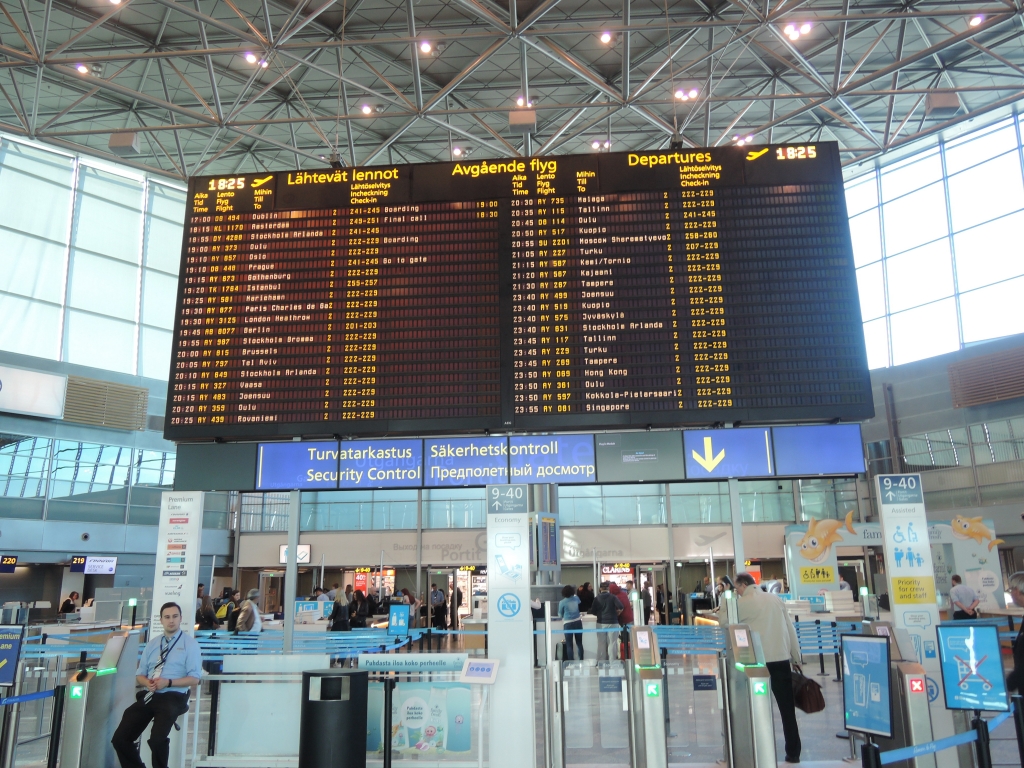 2016/05/23 Helsinki Airport Terminal 2 Departures Board
