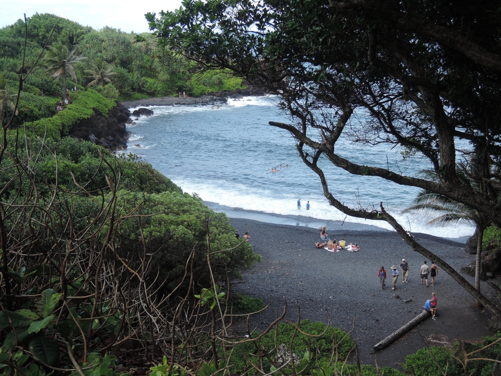 2016:05:27 Hana Maui Hawaii MM VeganTravel Waianapanapa Park Black Sand Beach