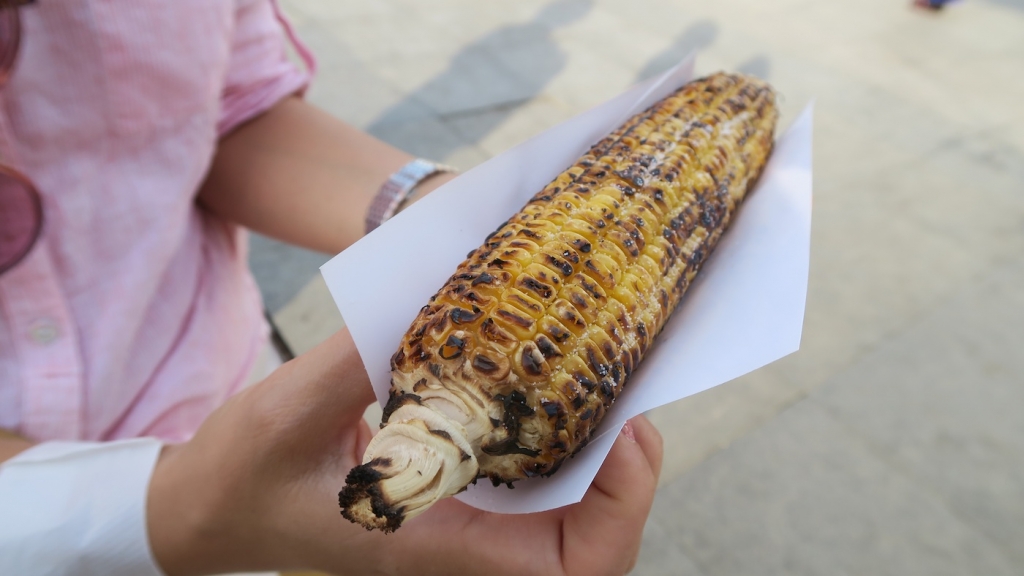 Istanbul_roasted corn on the cob