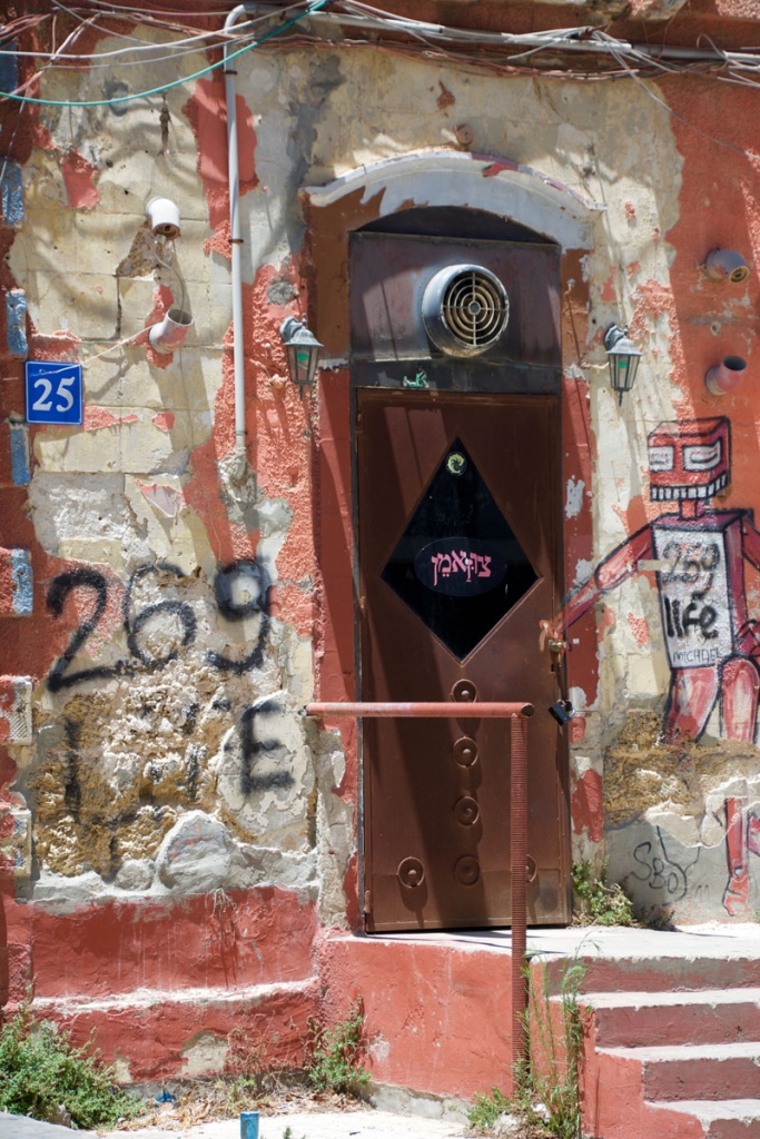 Example of "269 Life" Graffiti in Tel Aviv
