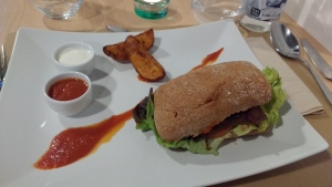 Burger at Miobio
