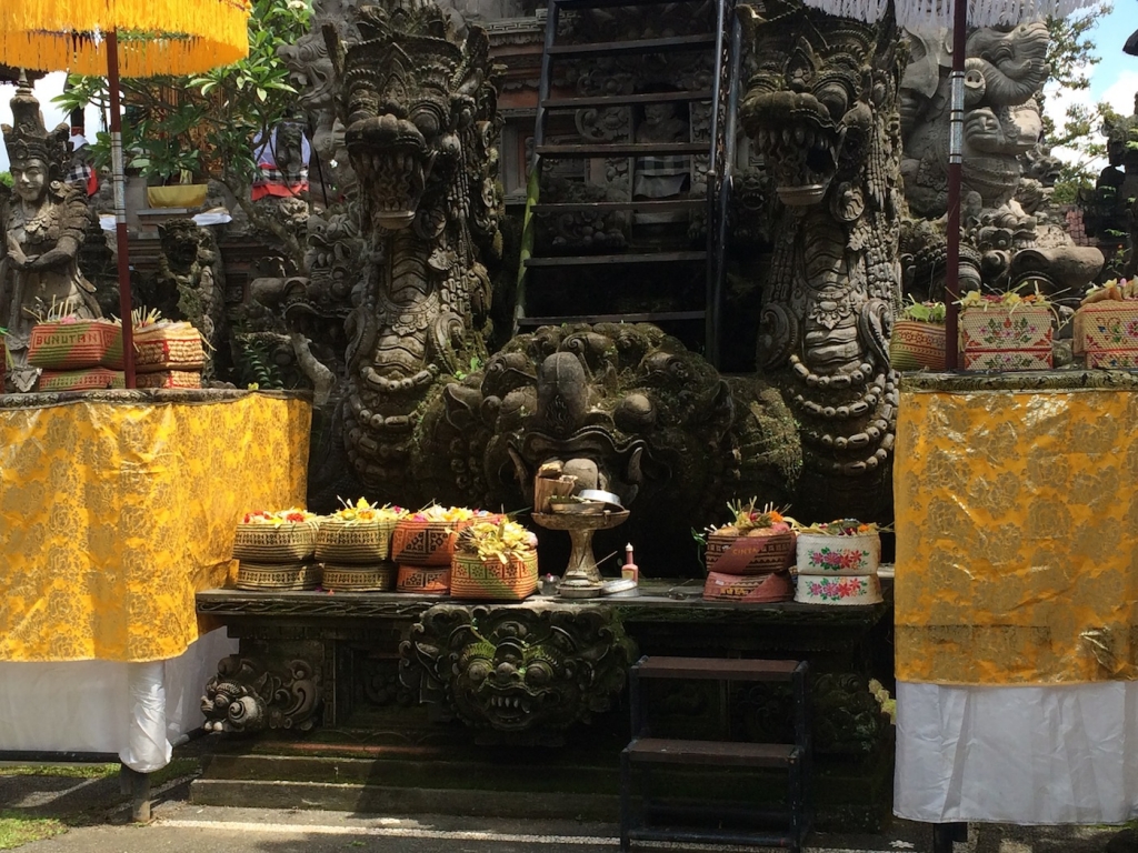 bali village temple