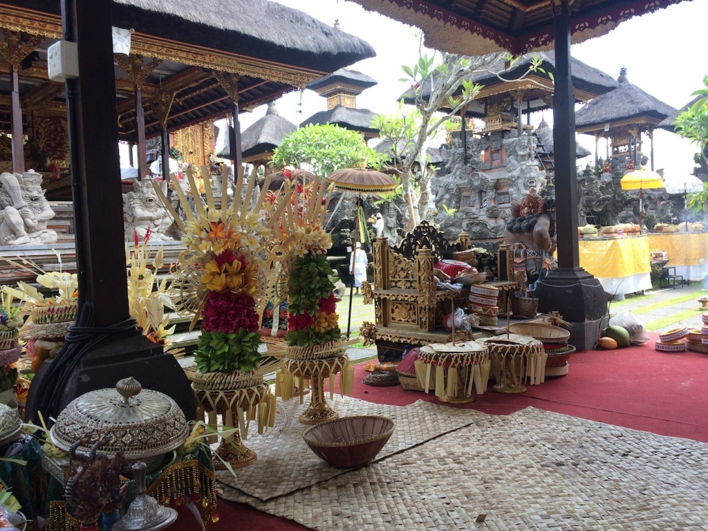 bali village temple