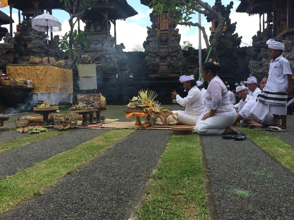 bali village temple