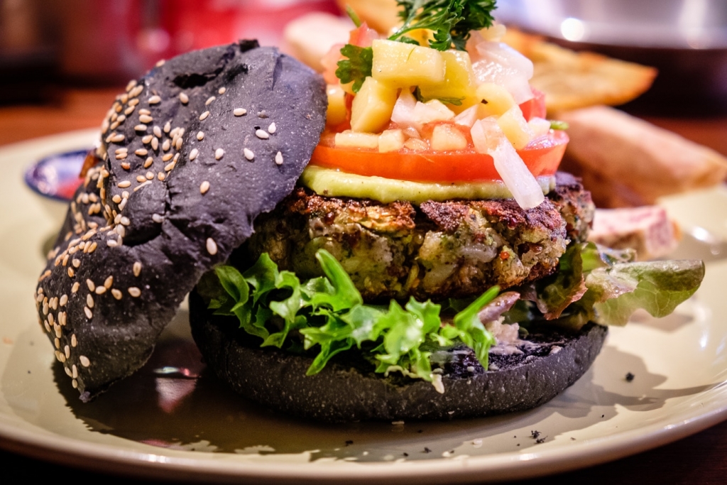 Eating vegan in Bangkok - Broccoli Revolution