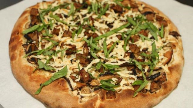 Cruzer Vegan Pizza