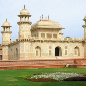 tomb-of-itimad-ud-daulah